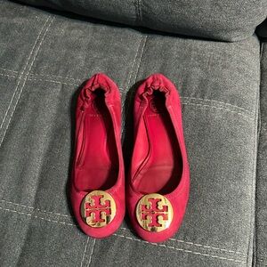 Tory Burch Women's Pink Ballet Flats with Gold Logo